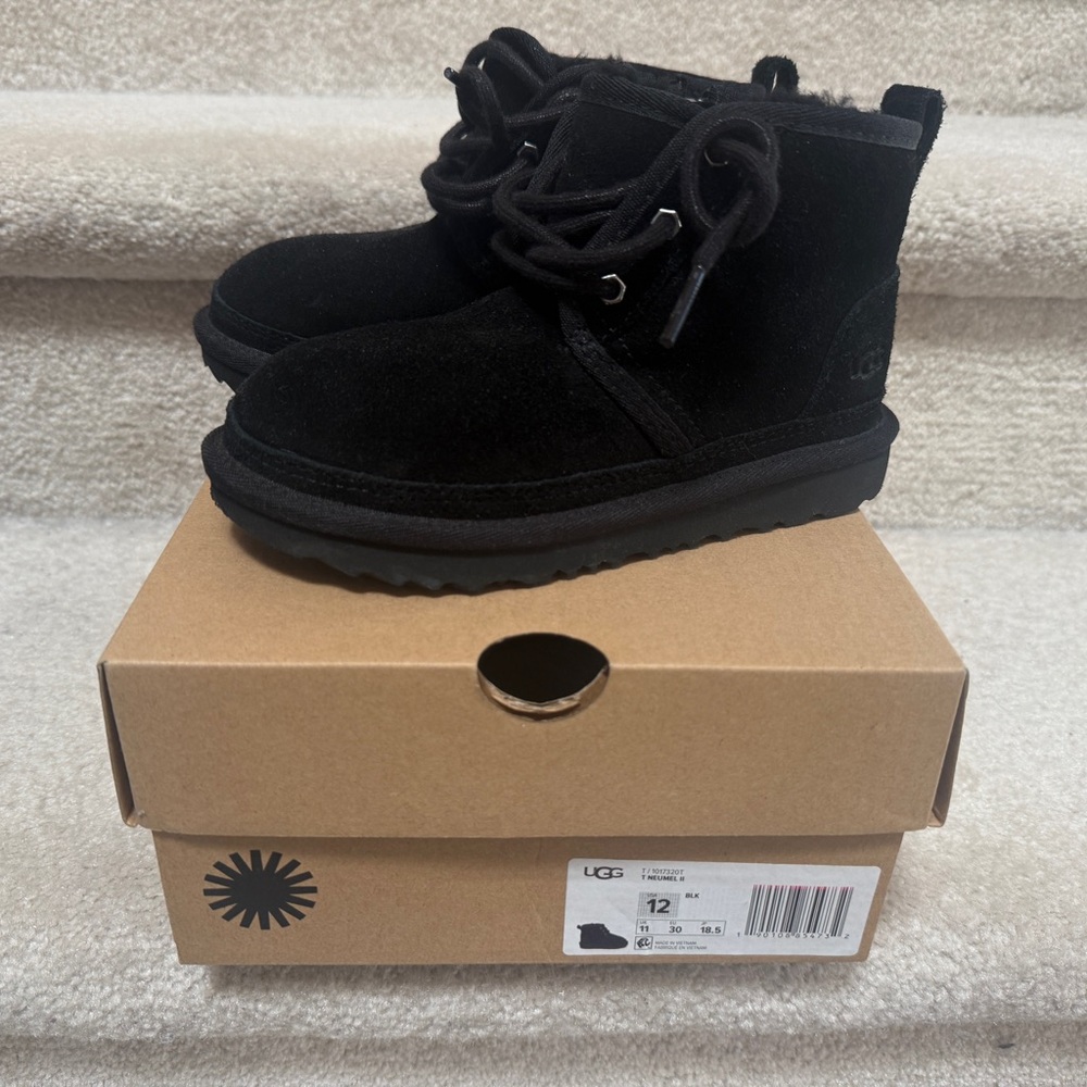 UGG Neumel 2 - Suede Boots in Black